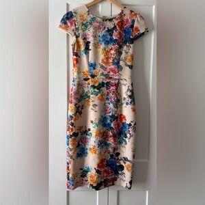 Betsey Johnson Floral Sheath Dress – Size 4
